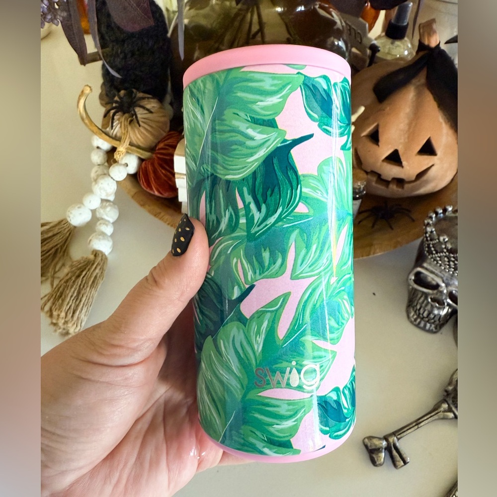 Swig Skinny Can Cooler Insulator Pink Palms
